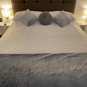 cardiff-bay-apartment-cardiff-cf10-5ld.cardiffhotelswales.com/