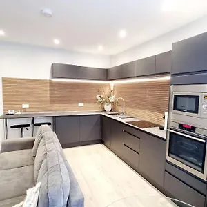 Stylish Flat In Town Centre Bournemouth