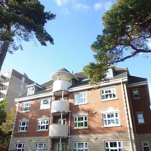 walking-distance-to-beach-close-to-town-center.bournemouth-hotels.org/